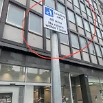 Stylish 2br In Centre With Town Hall Views Leeds (West Yorkshire)