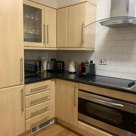 Leeds Centre Luxury 2 Bed Sleeps 6 Fantastic Views *