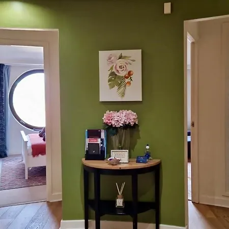 Leeds Centre Luxury 2 Bed Sleeps 6 Fantastic Views Apartment *