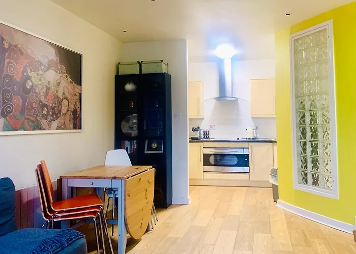 Centre Luxury 2 Bed Sleeps 6 Fantastic Views * Leeds (West Yorkshire)