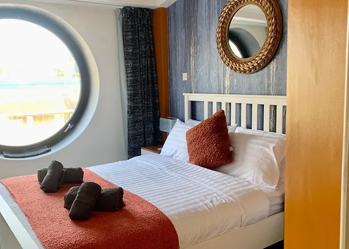 Centre Luxury 2 Bed Sleeps 6 Fantastic Views